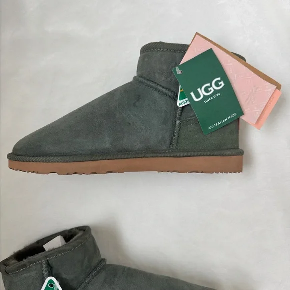 NWT Since 1974 ultra mini uggs - Picture 4 of 8
